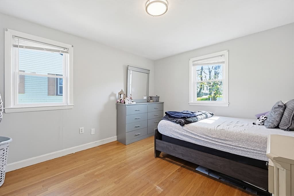 Single Family Residence at 27 Banfield Ave, Boston MA 02126, photo 4 of 17