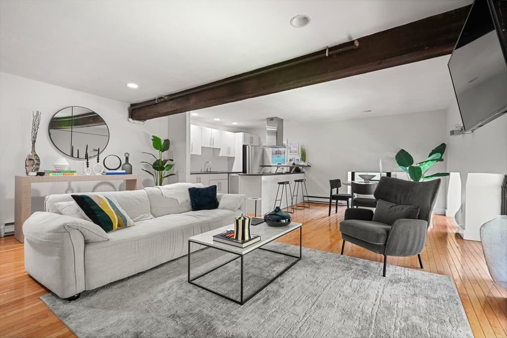 Condominium at 9 Appleton St # M2, Boston MA 02116, photo 3 of 10