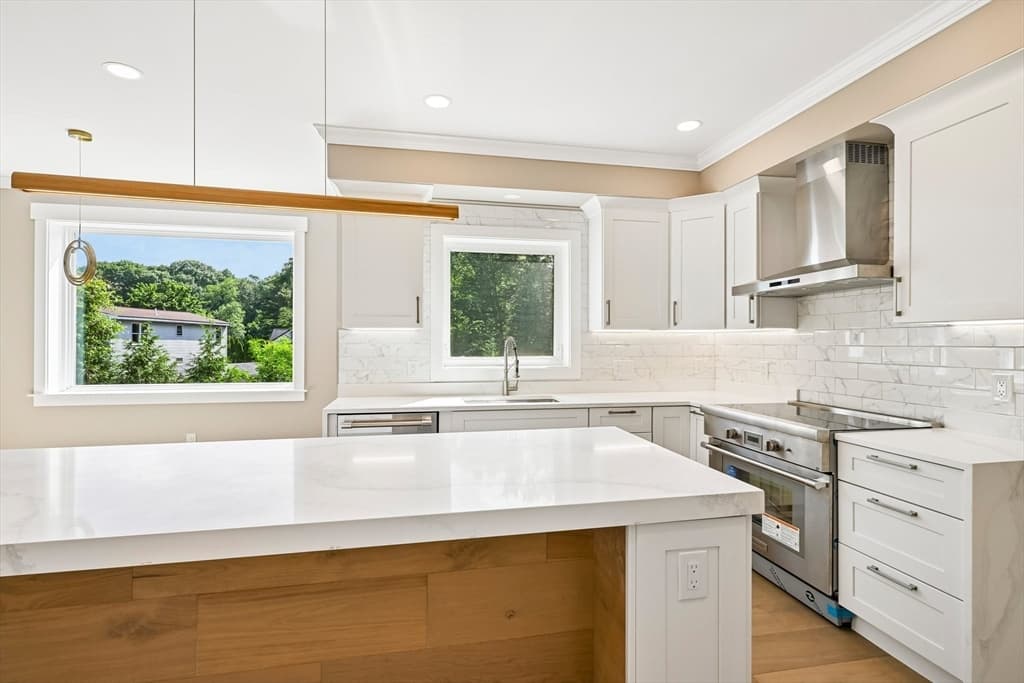 Single Family Residence at 18 Magnolia Road, Natick MA 01760, Natick, photo 9 of 42