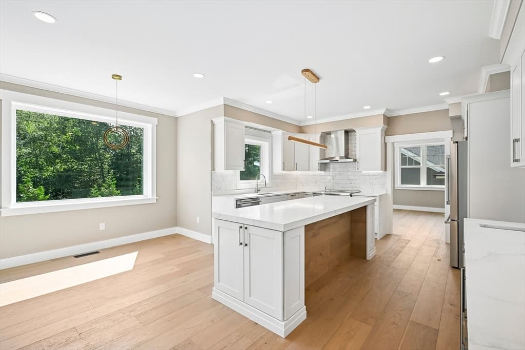 Single Family Residence at 18 Magnolia Road, Natick MA 01760, Natick, photo 10 of 42