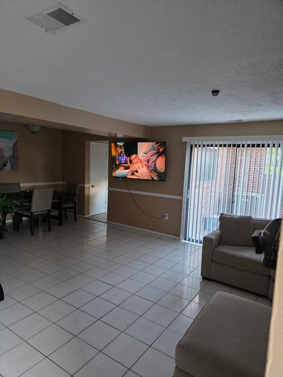 206 Greenbrook Dr # 206, Stoughton MA 02072 photo 2