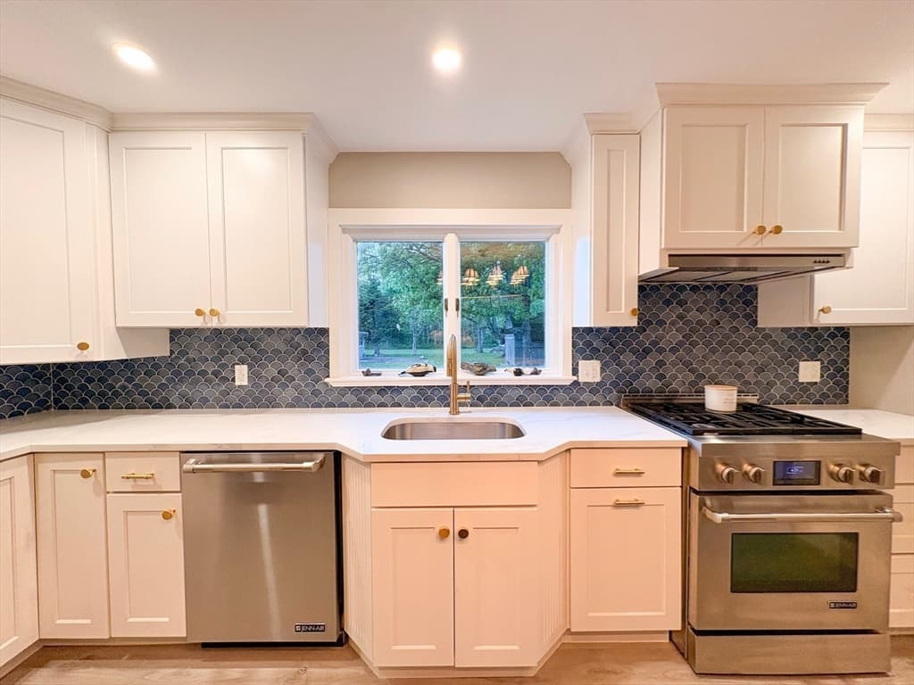 98 Ebony St, Fairhaven MA 02719 photo 11