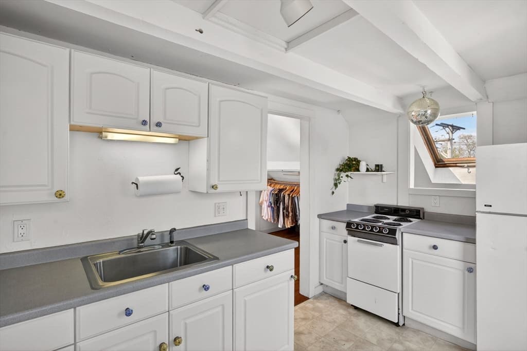 127 Bradford St # 4, Provincetown MA 02657 photo 4