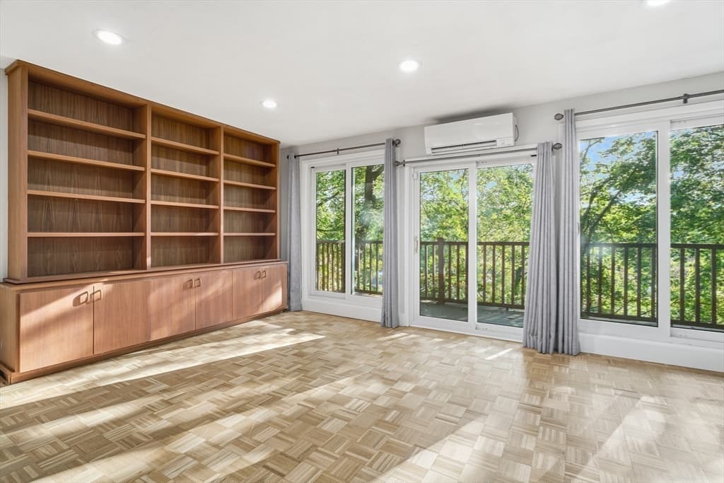 184 Rawson Rd # 184, Brookline MA 02445 photo 3