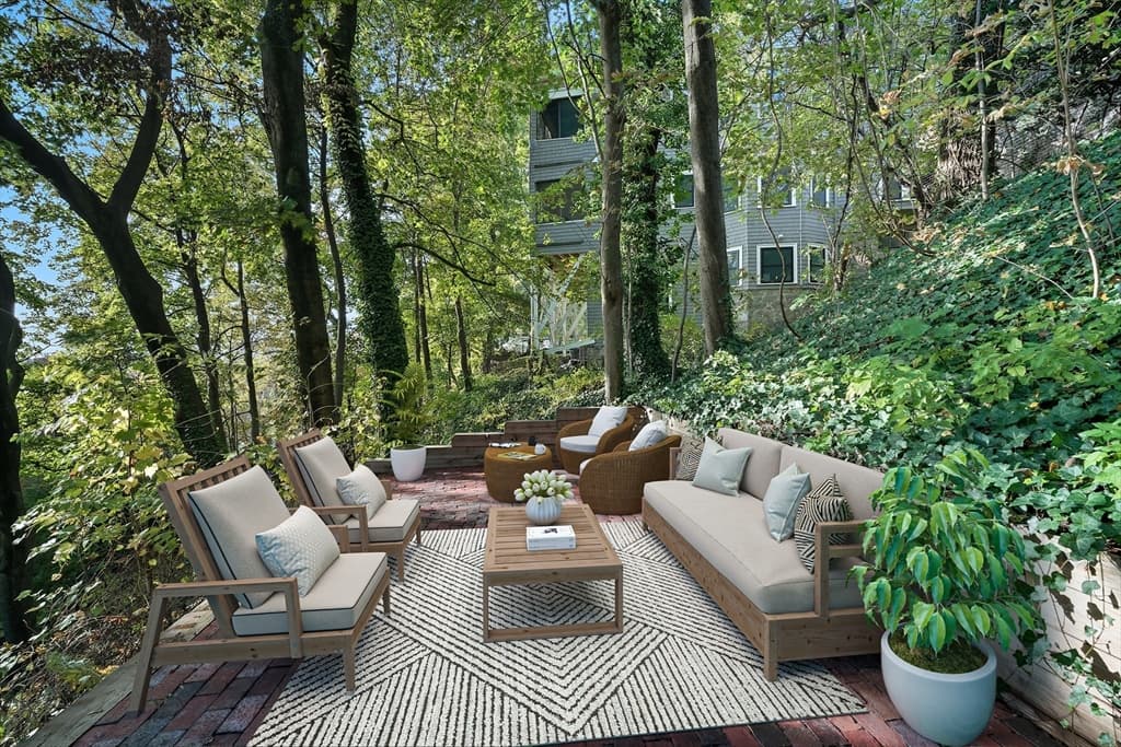 184 Rawson Rd # 184, Brookline MA 02445