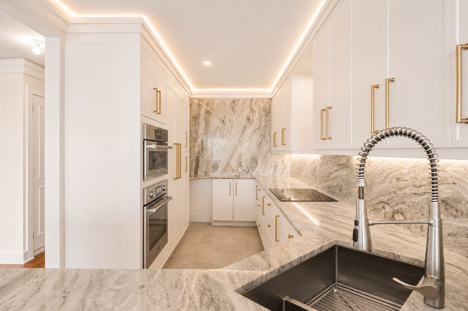 Condominium at 330 Beacon St, Boston MA 02116, photo 3 of 16