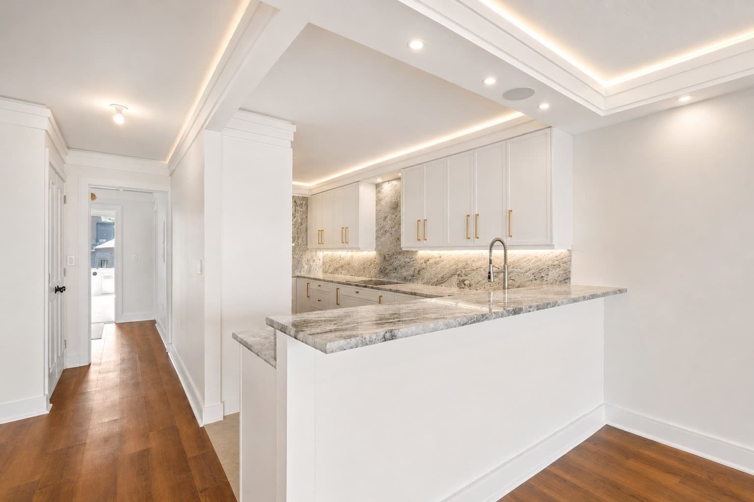 Condominium at 330 Beacon St, Boston MA 02116, photo 5 of 16