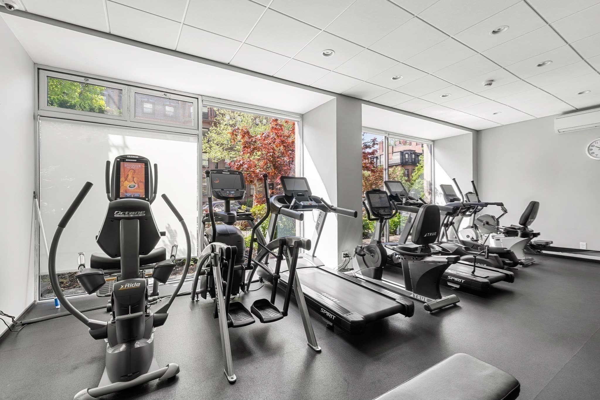 Condominium at 330 Beacon St, Boston MA 02116, photo 14 of 16