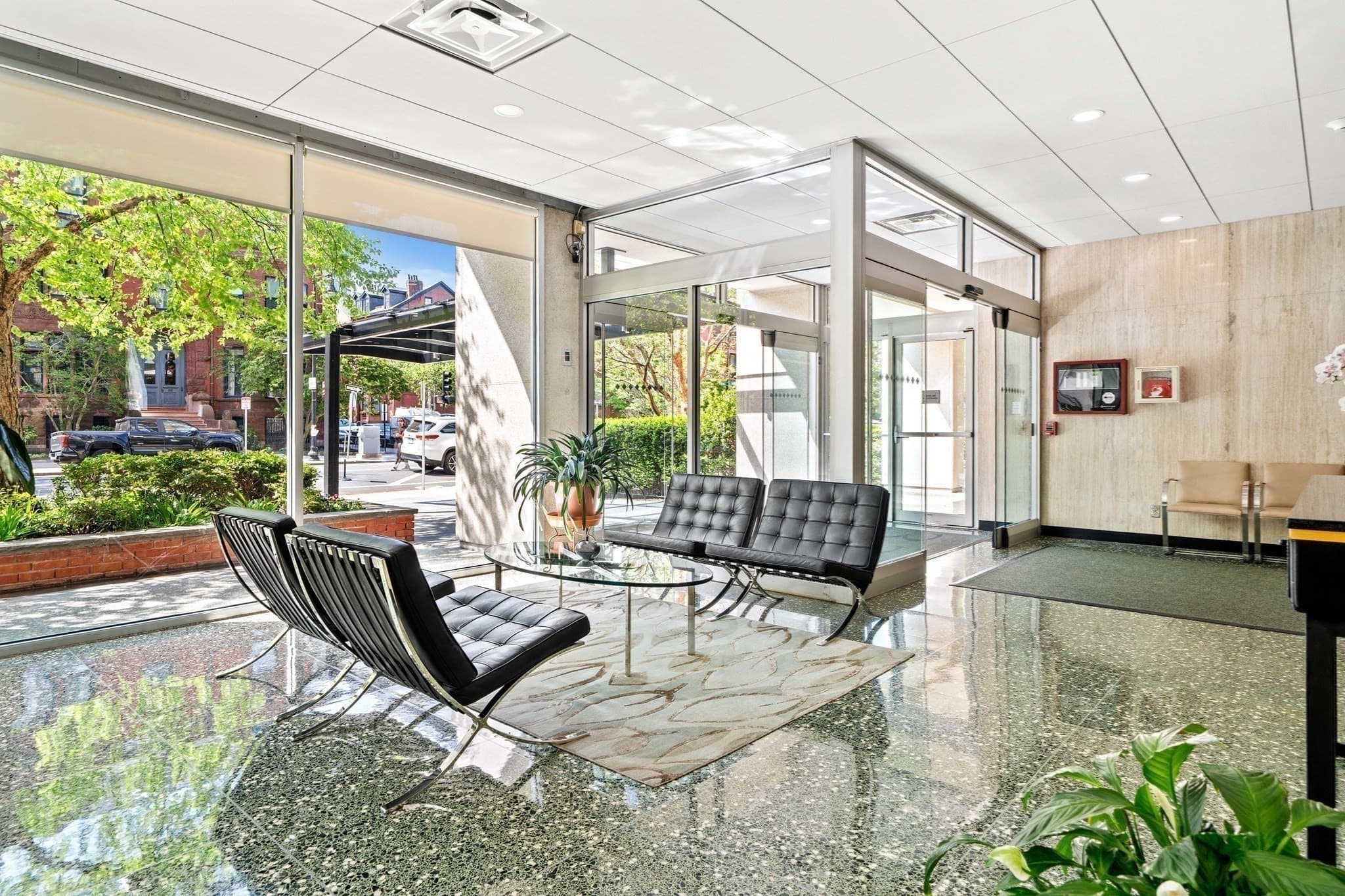 Condominium at 330 Beacon St, Boston MA 02116, photo 15 of 16