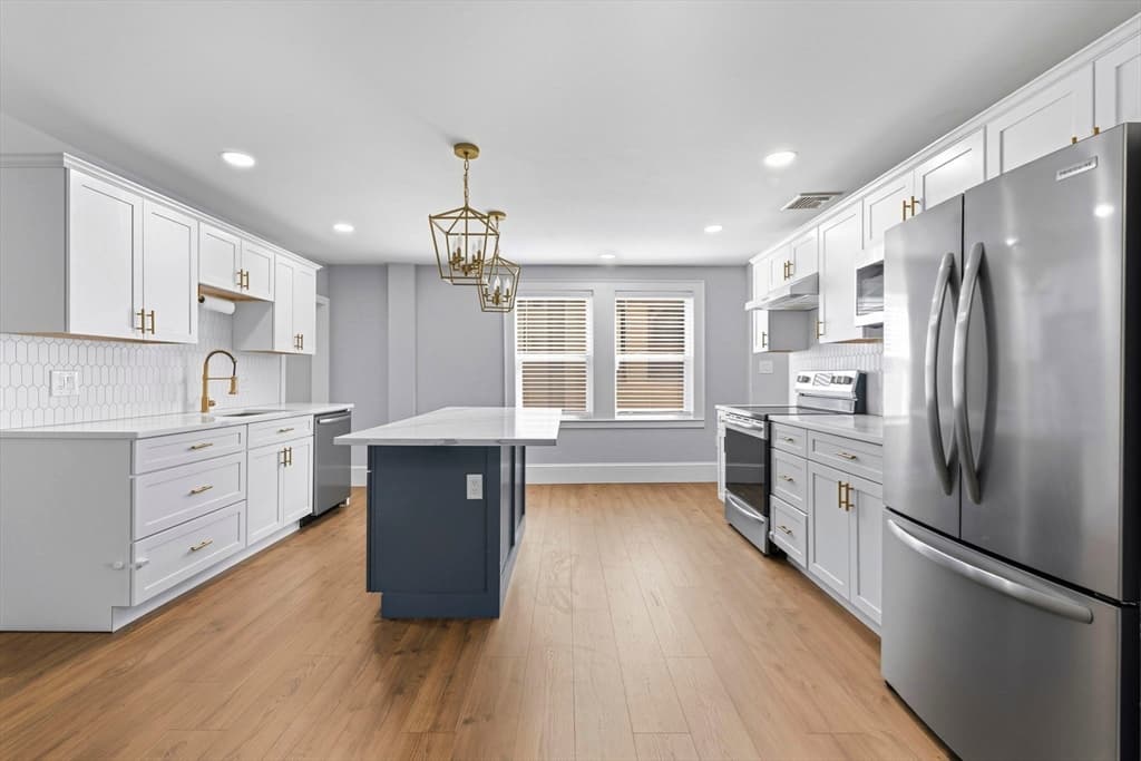 42 School St # 2, Salem MA 01970