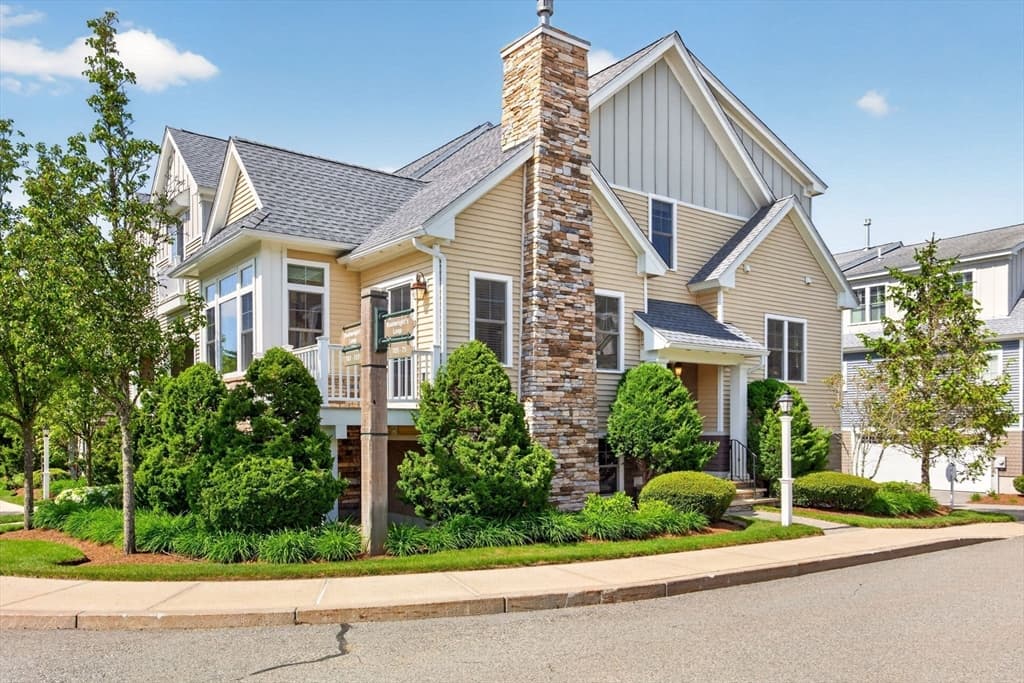 107 Boatwrights Loop, Plymouth MA 02360