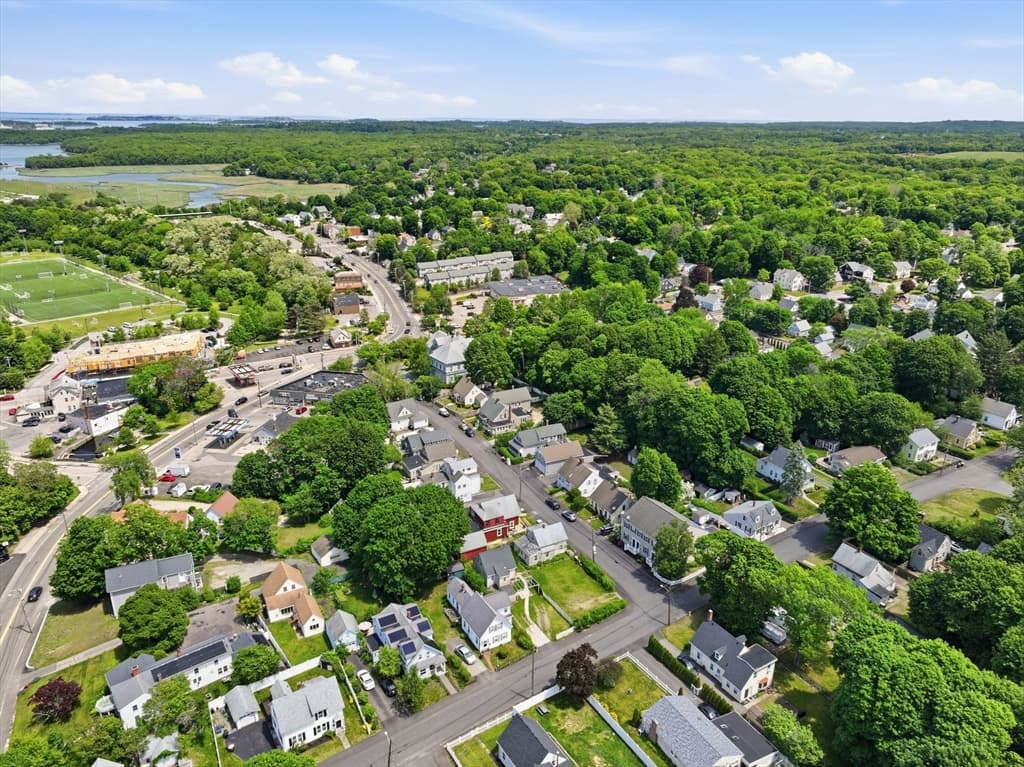 Single Family Residence at 35 School St, Weymouth MA 02189, photo 10 of 13