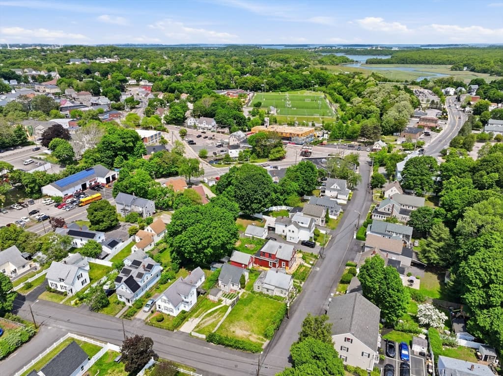 Single Family Residence at 35 School St, Weymouth MA 02189, photo 8 of 13