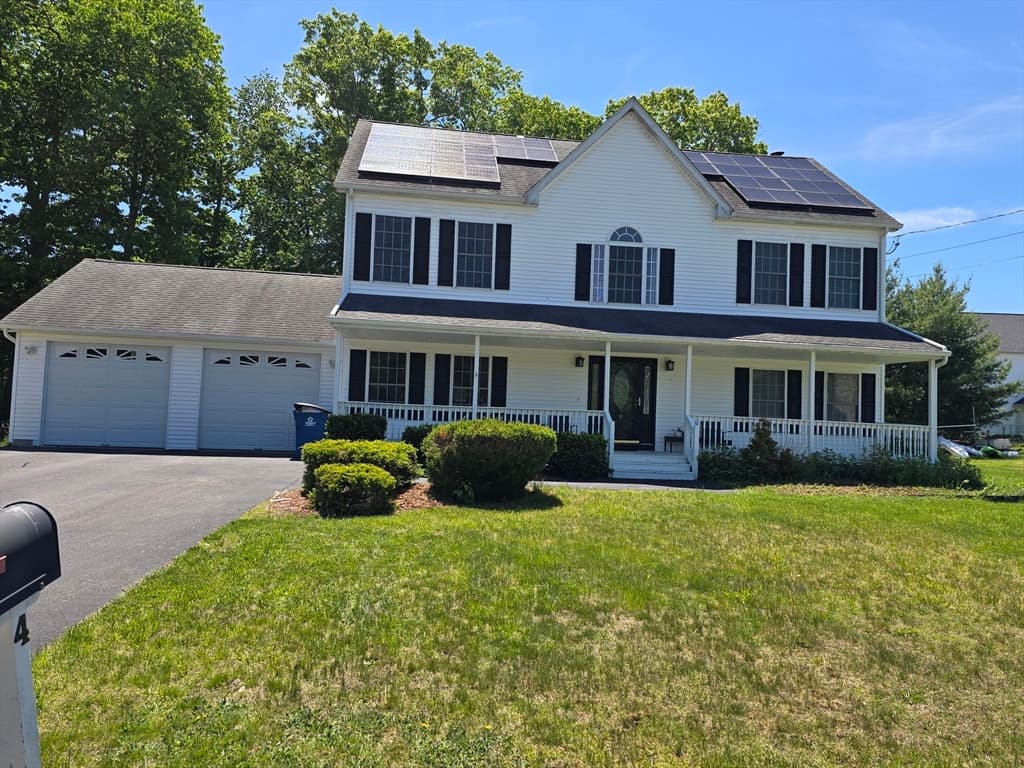 4 Panarelli Way, Webster MA 01570