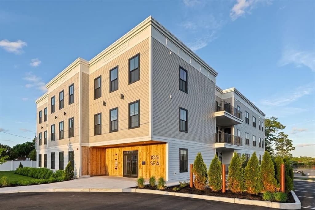 105 Sea Street # 101, Quincy MA 02169