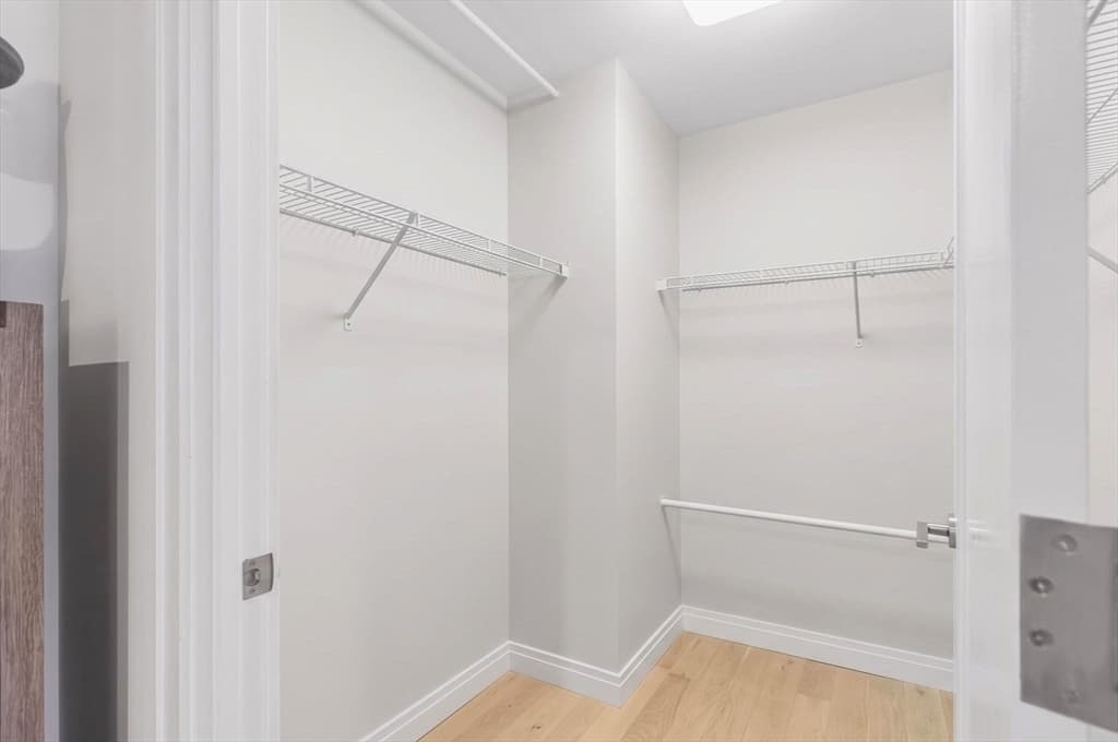 Condominium at 133 Seaport Blvd # 1517, Boston MA 02210, photo 6 of 34