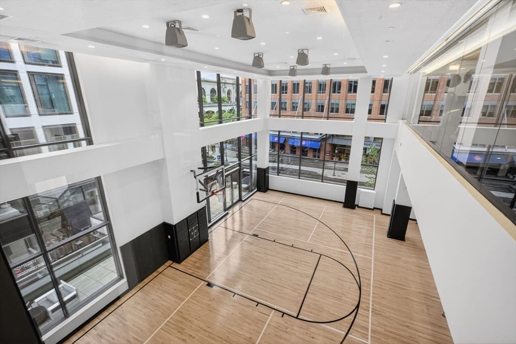 Condominium at 133 Seaport Blvd # 1517, Boston MA 02210, photo 30 of 34