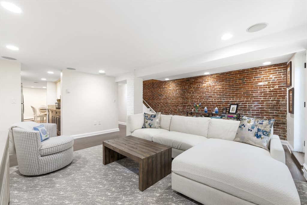Condominium at 193 West Canton Street # 1, Boston MA 02116, photo 4 of 20