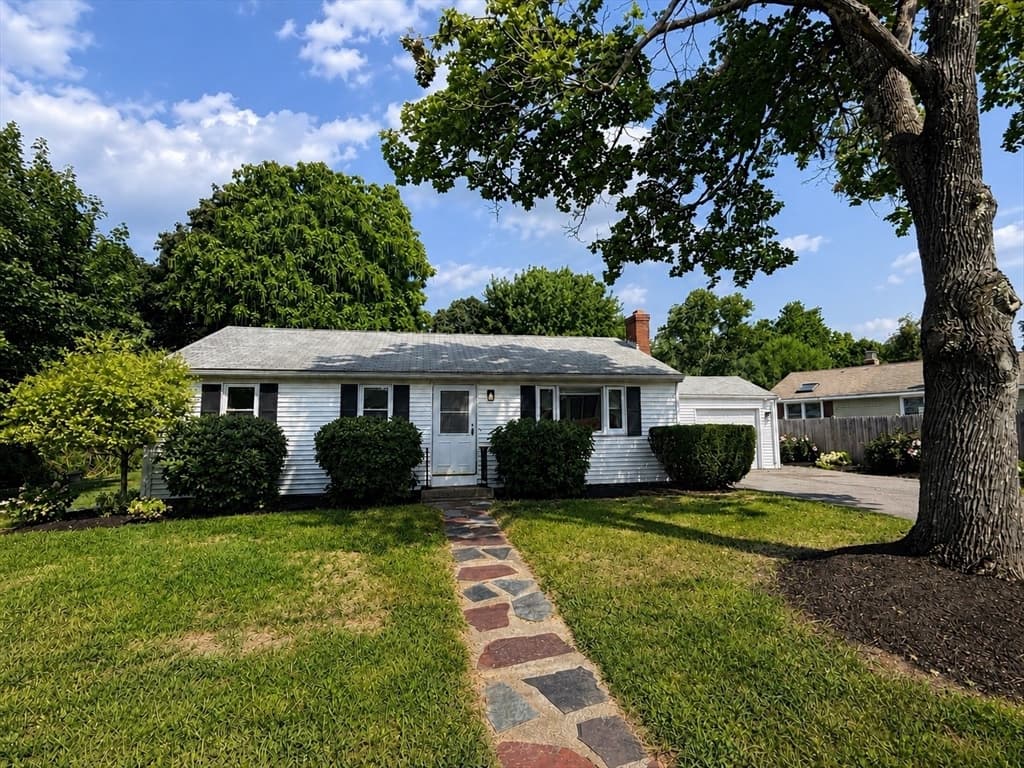 22 Middlesex Rd, Sharon MA 02067