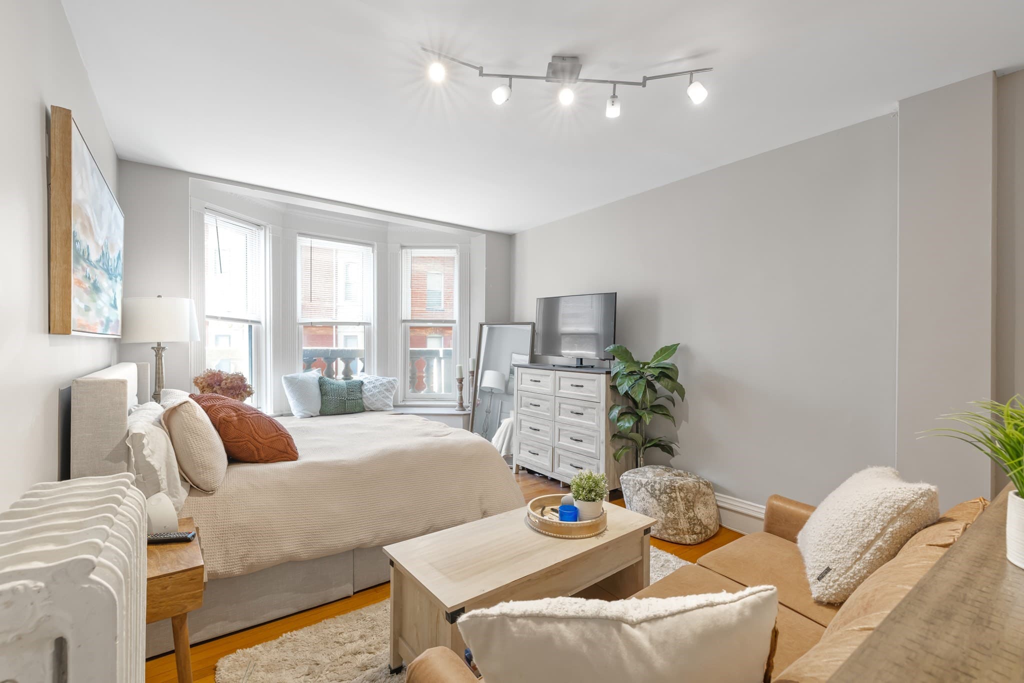 Condominium at 8 Garrison Street # 205, Boston MA 02116, photo 6 of 15