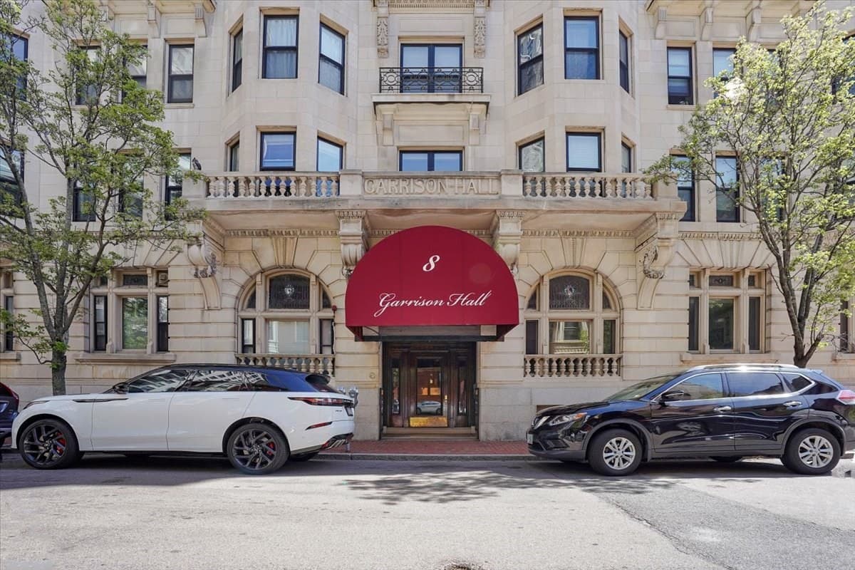 Condominium at 8 Garrison Street # 205, Boston MA 02116, photo 13 of 15