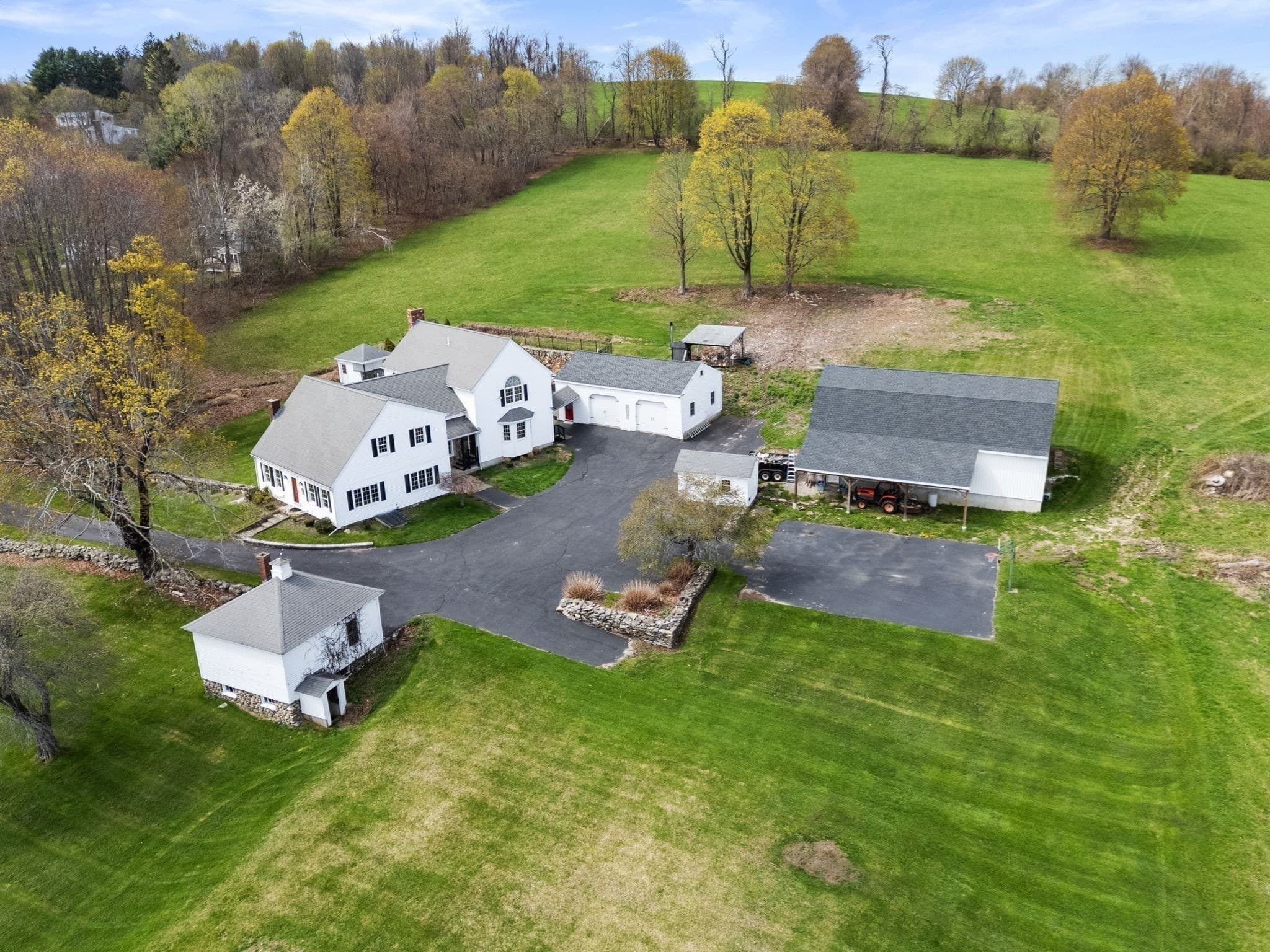 Residential at 63 Uxbridge Rd, Sutton MA 01590, photo 6 of 15