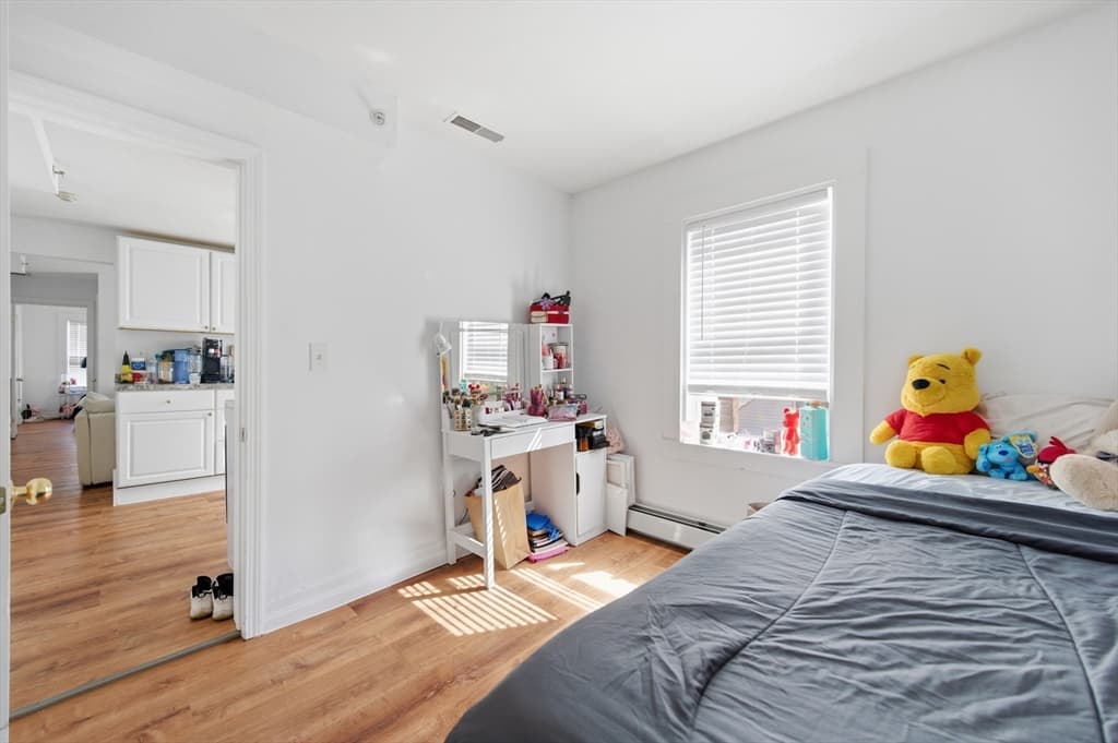 5-9 Family at 8 Cherry St, Lowell MA 01852, Lowell, photo 27 of 32