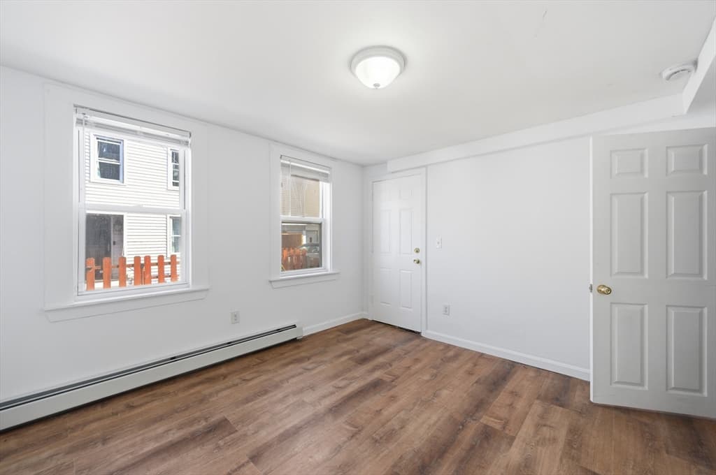 5-9 Family at 8 Cherry St, Lowell MA 01852, Lowell, photo 12 of 32