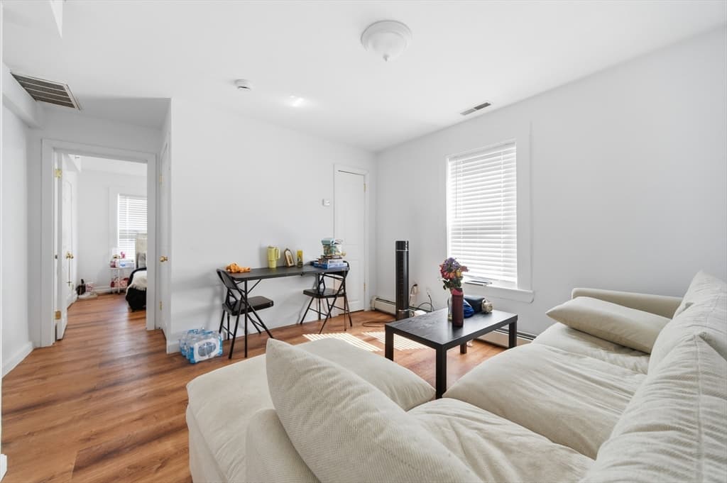 5-9 Family at 8 Cherry St, Lowell MA 01852, Lowell, photo 20 of 32