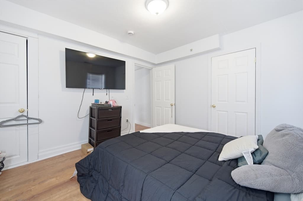 5-9 Family at 8 Cherry St, Lowell MA 01852, Lowell, photo 24 of 32