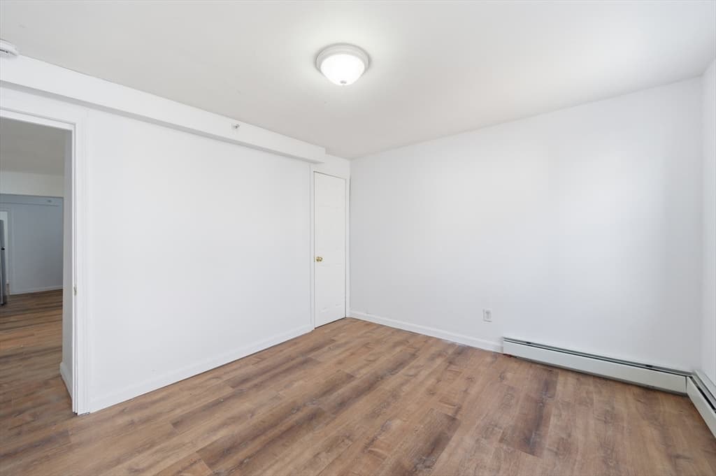 5-9 Family at 8 Cherry St, Lowell MA 01852, Lowell, photo 11 of 32