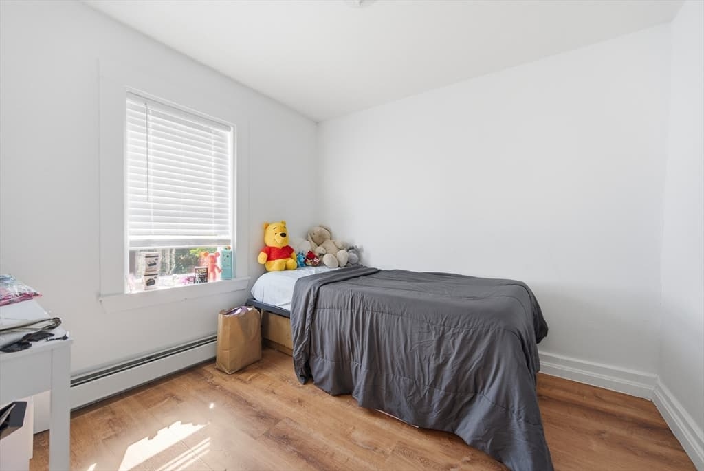 5-9 Family at 8 Cherry St, Lowell MA 01852, Lowell, photo 25 of 32