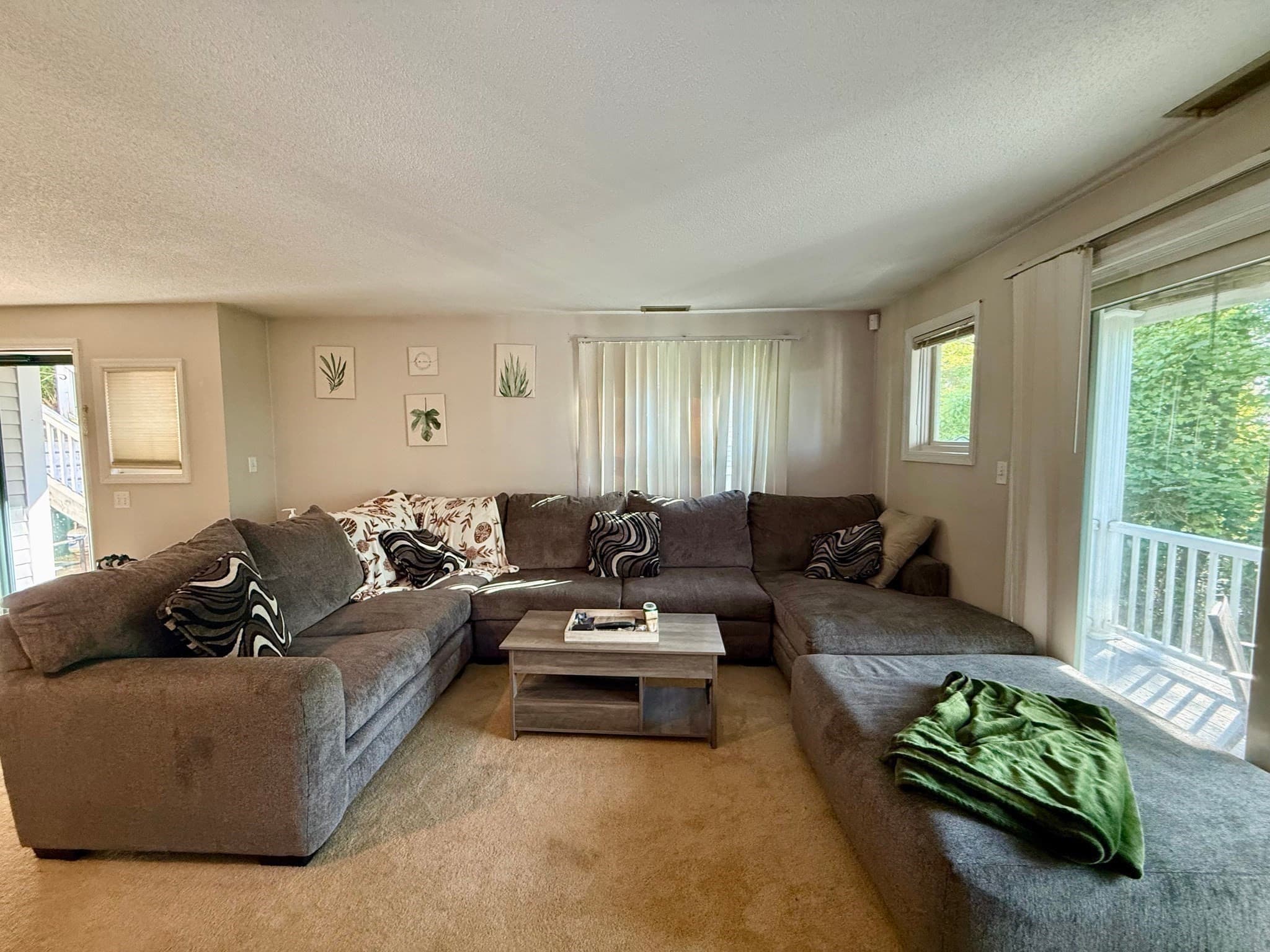 Condominium at 1810 Highland Ave # 4A, Fall River MA 02720, photo 3 of 32