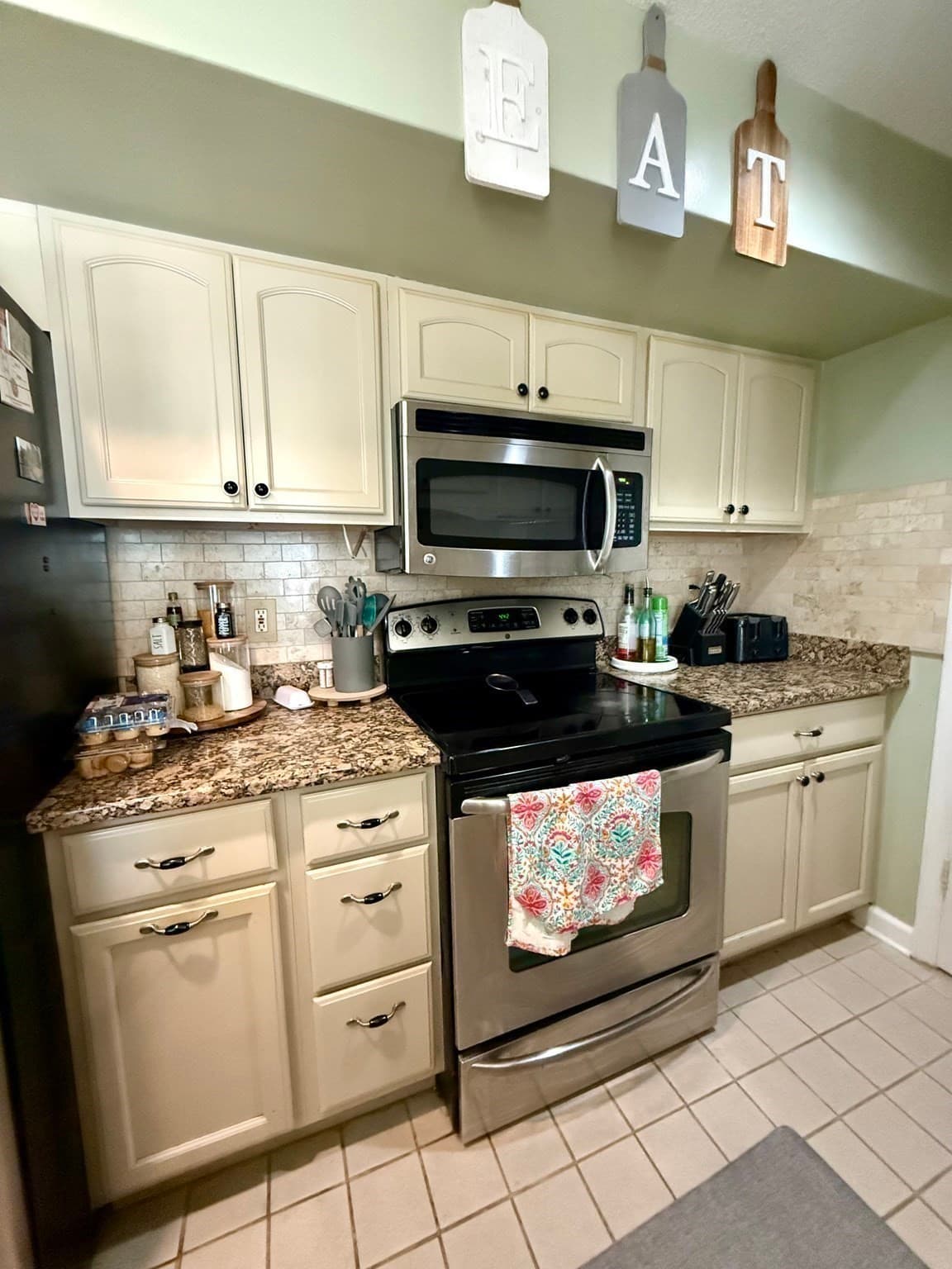 Condominium at 1810 Highland Ave # 4A, Fall River MA 02720, photo 18 of 32