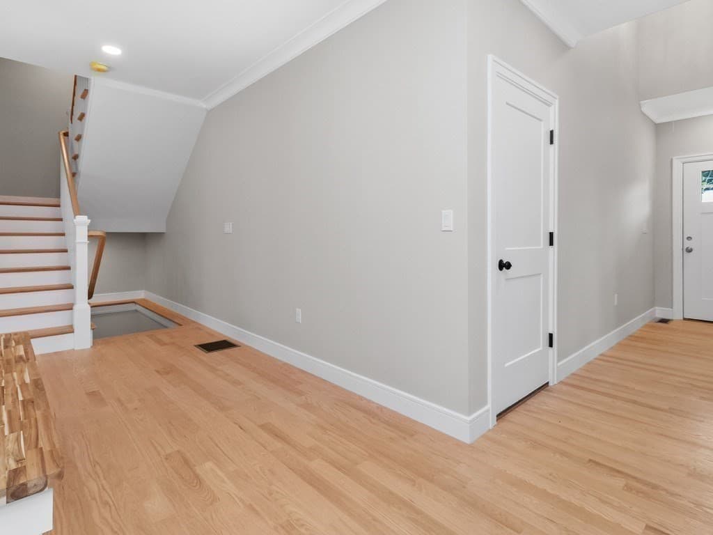 113 Warwick Avenue, Waltham MA 02452 photo 20