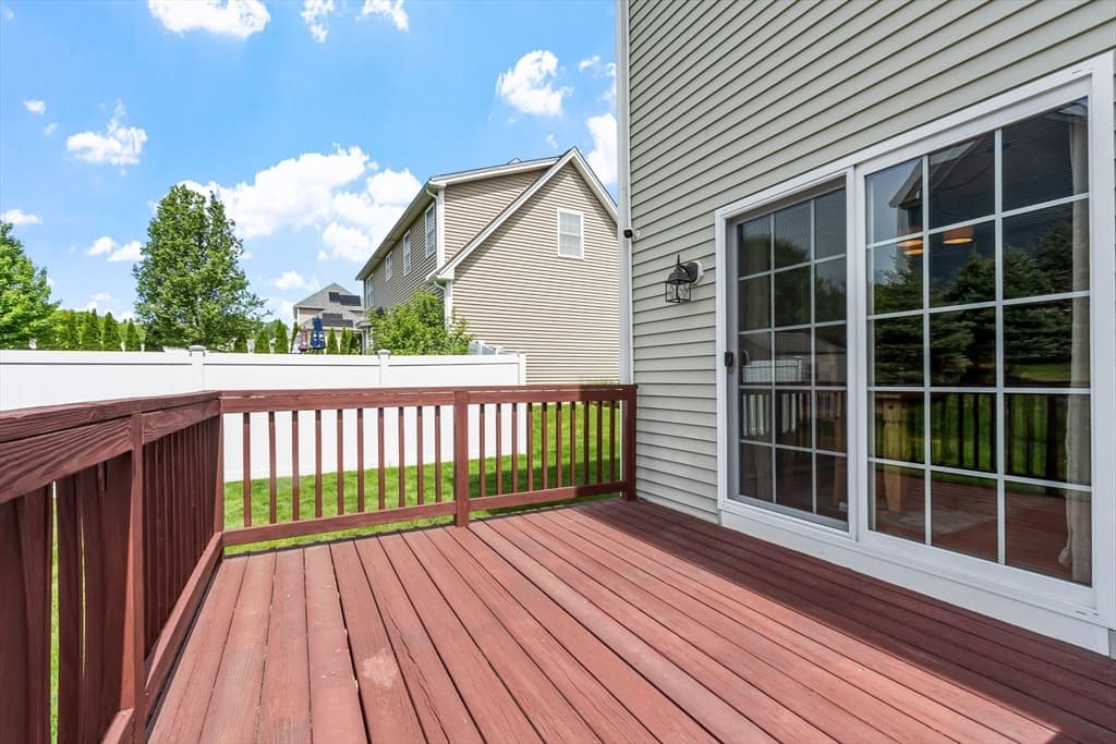 Single Family Residence at 13 Ballard Ct, Leominster MA 01453, photo 16 of 38