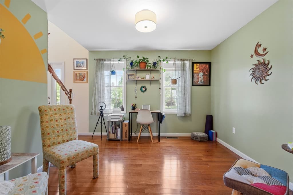 Single Family Residence at 13 Ballard Ct, Leominster MA 01453, photo 9 of 38