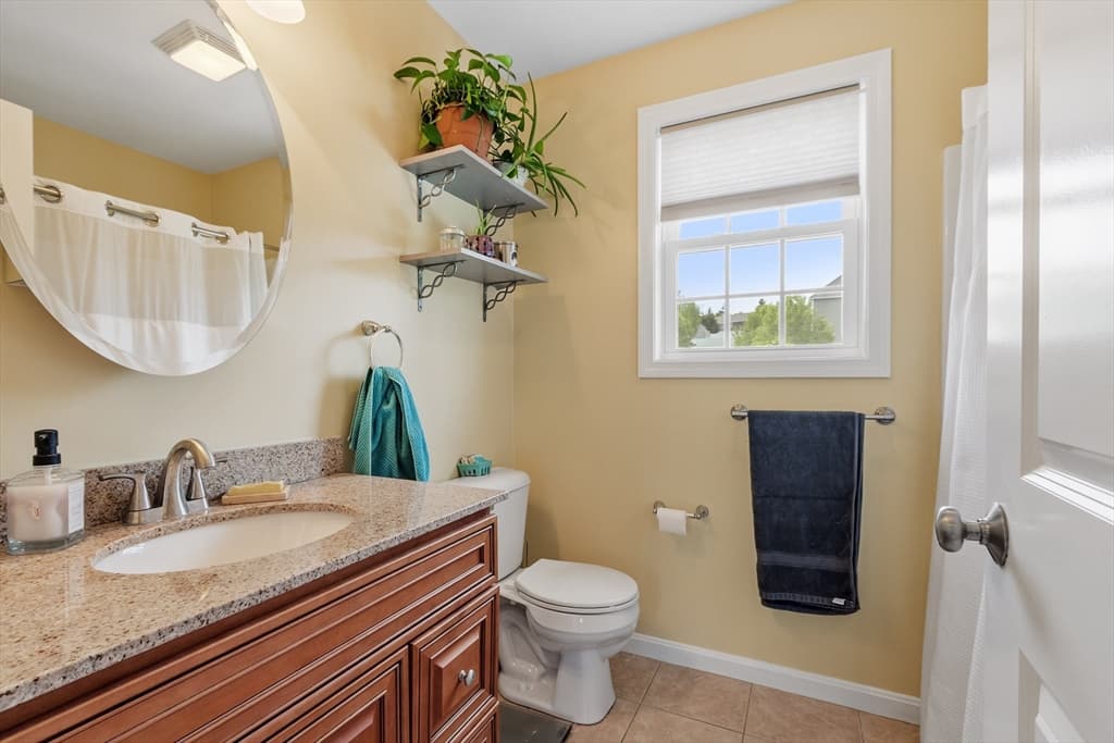Single Family Residence at 13 Ballard Ct, Leominster MA 01453, photo 18 of 38