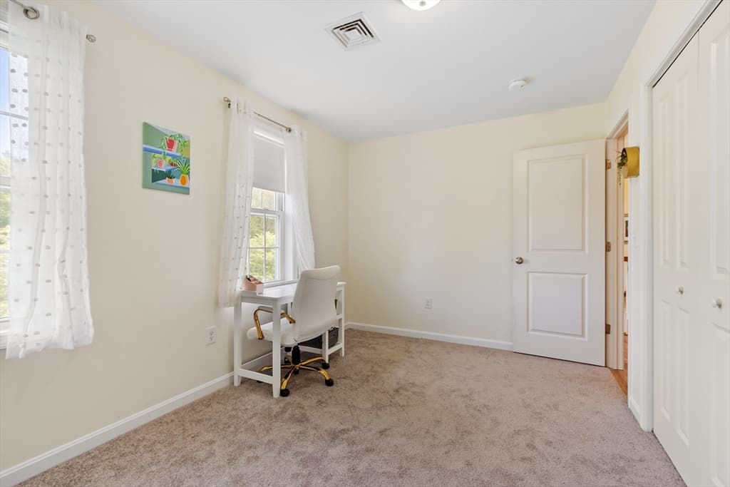 Single Family Residence at 13 Ballard Ct, Leominster MA 01453, photo 21 of 38