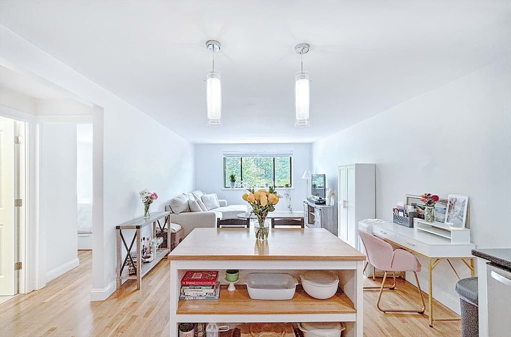44 Lafayette Ave # 503, Chelsea MA 02150