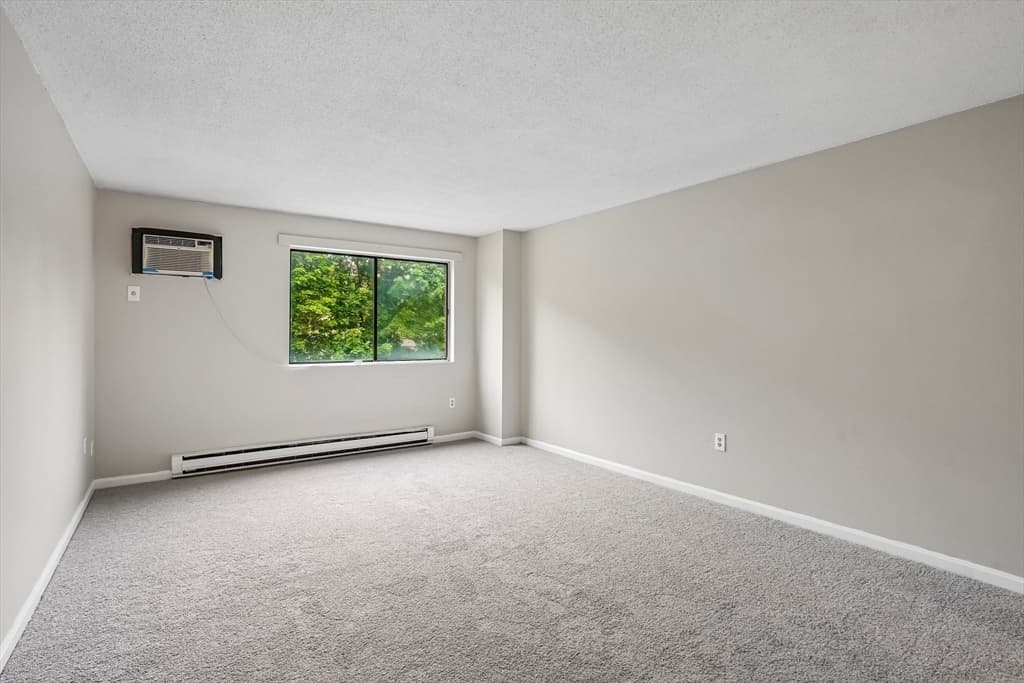 Condominium at 10 Rutledge St # 2H, Worcester MA 01604, photo 7 of 11