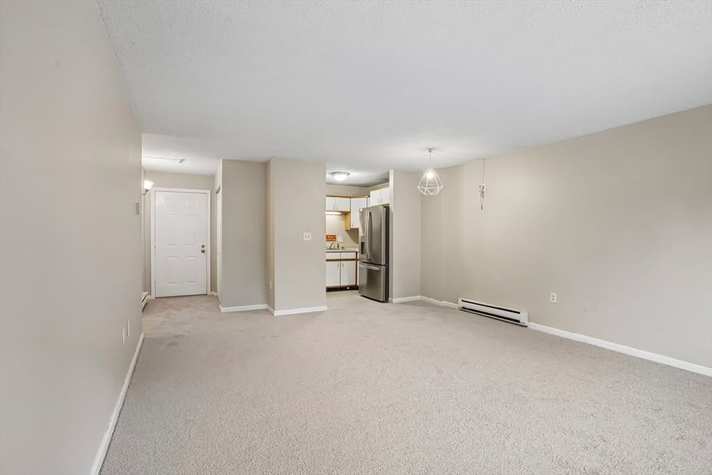 Condominium at 10 Rutledge St # 2H, Worcester MA 01604, photo 4 of 11
