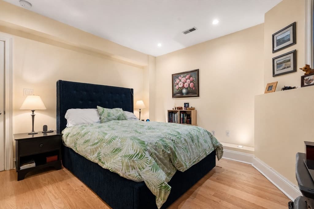 Condominium at 290 Columbus Ave # 1, Boston MA 02116, photo 13 of 18
