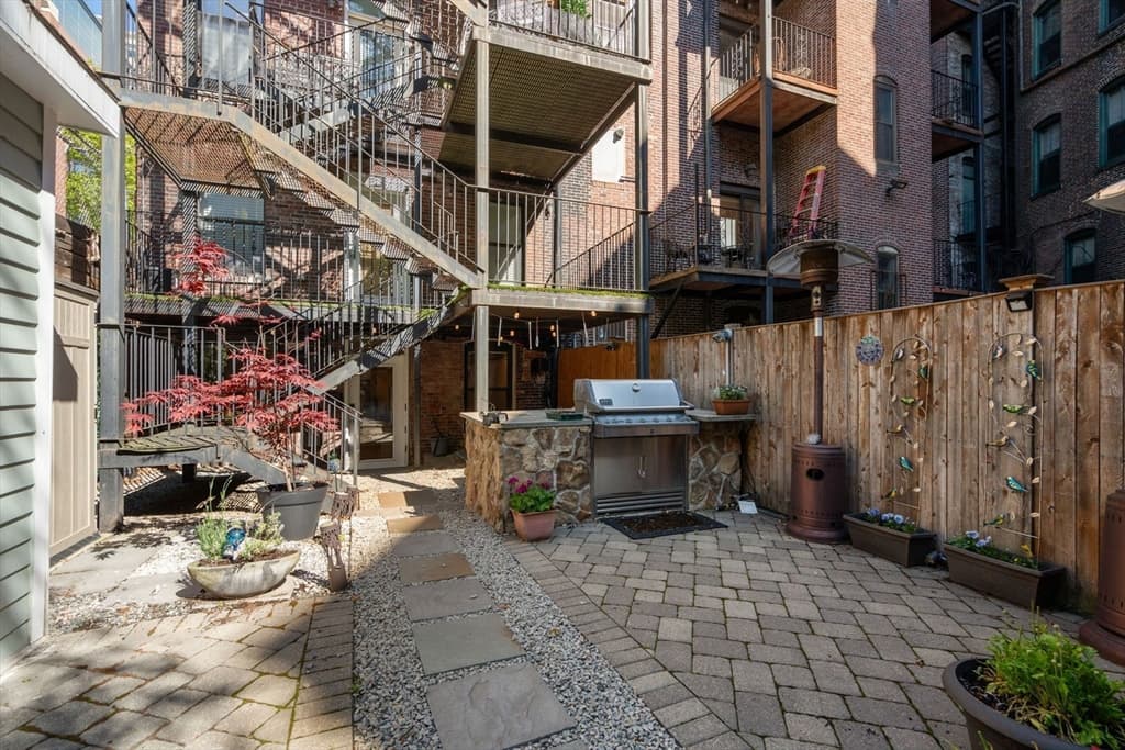 Condominium at 290 Columbus Ave # 1, Boston MA 02116, photo 5 of 18