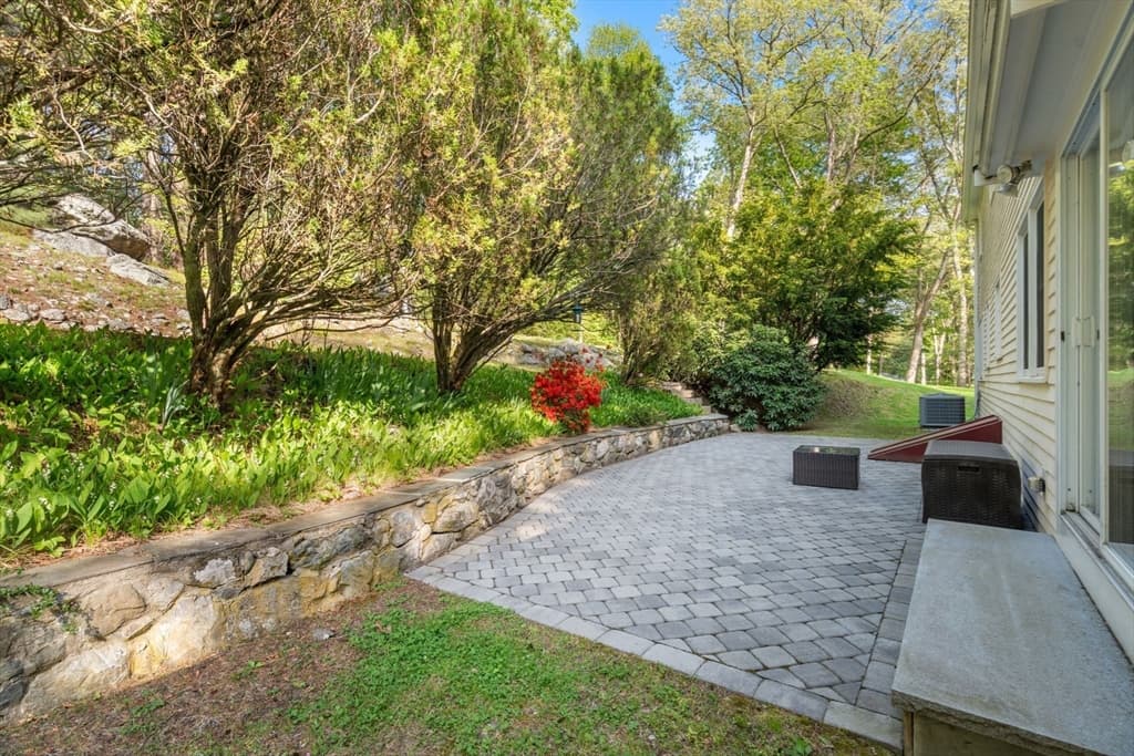 10 Bakers Hill, Weston MA 02493 photo 9
