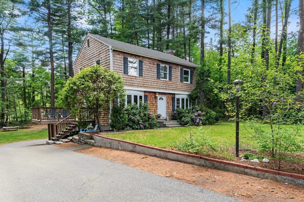 7 Sharon Ave, Norfolk MA 02056 photo 2