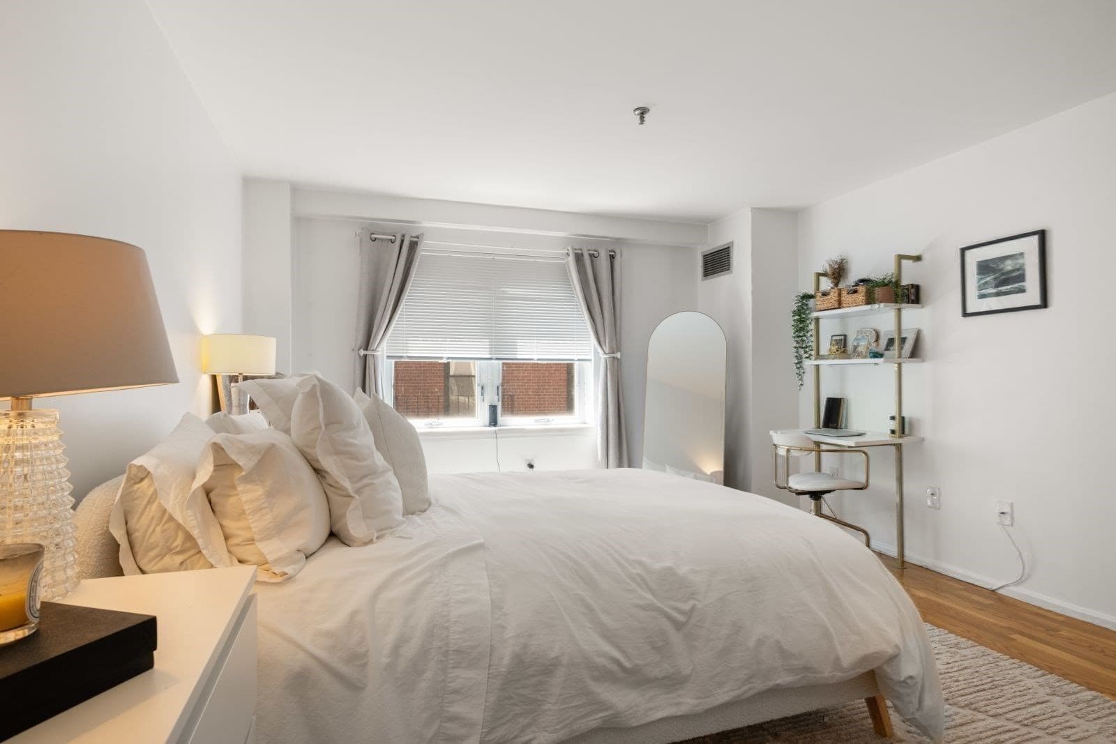 Condominium at 350 North Street # 403, Boston MA 02109, photo 13 of 31