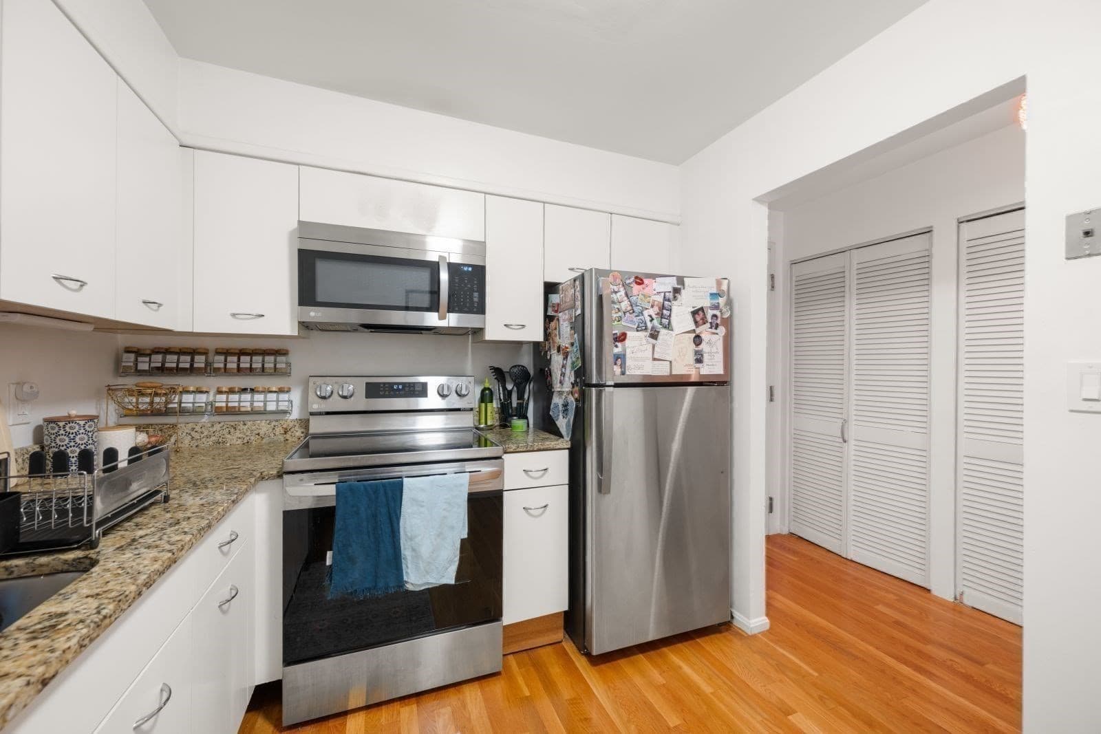 Condominium at 350 North Street # 403, Boston MA 02109, photo 9 of 31
