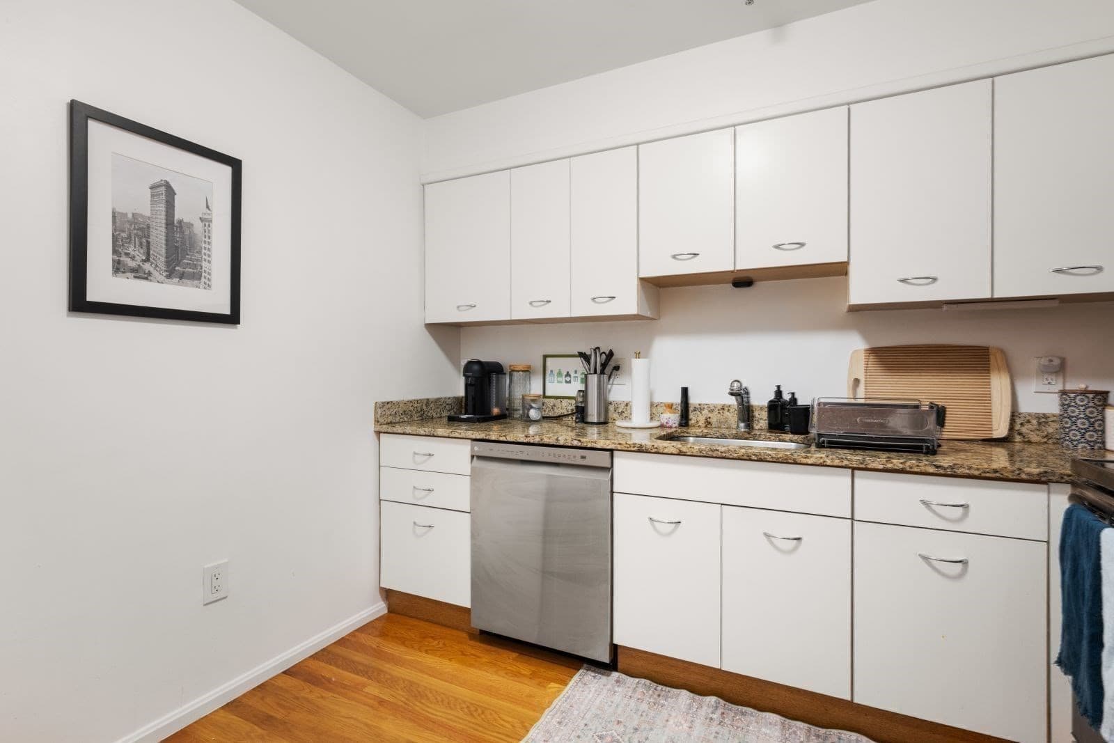 Condominium at 350 North Street # 403, Boston MA 02109, photo 8 of 31