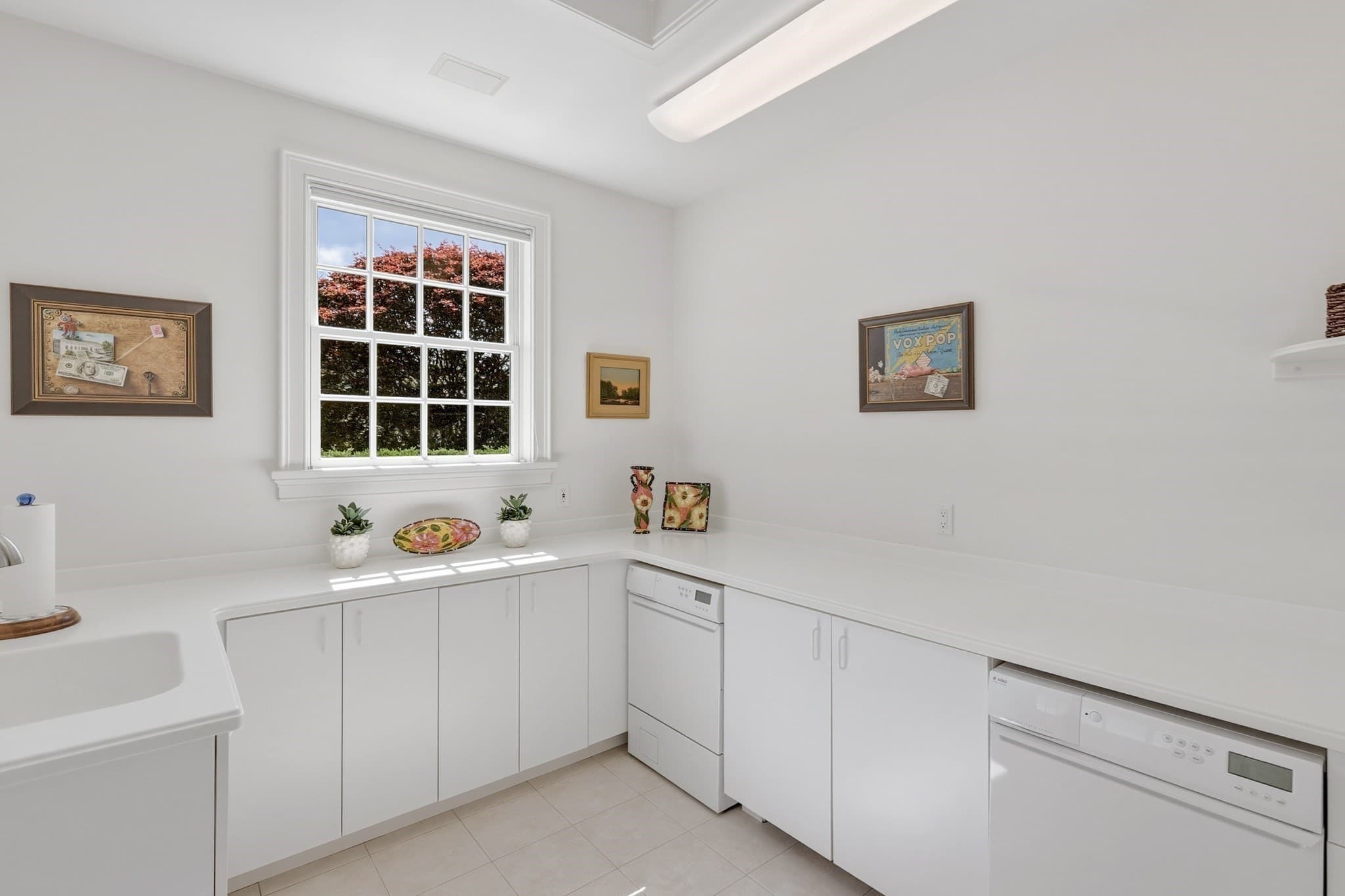 Single Family Residence at 6 Hilltop Park, Wilbraham MA 01095, photo 18 of 42